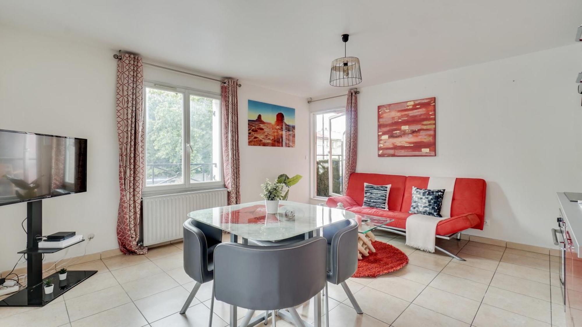 Chic Apart With Parking Near Paris Обервилье Экстерьер фото