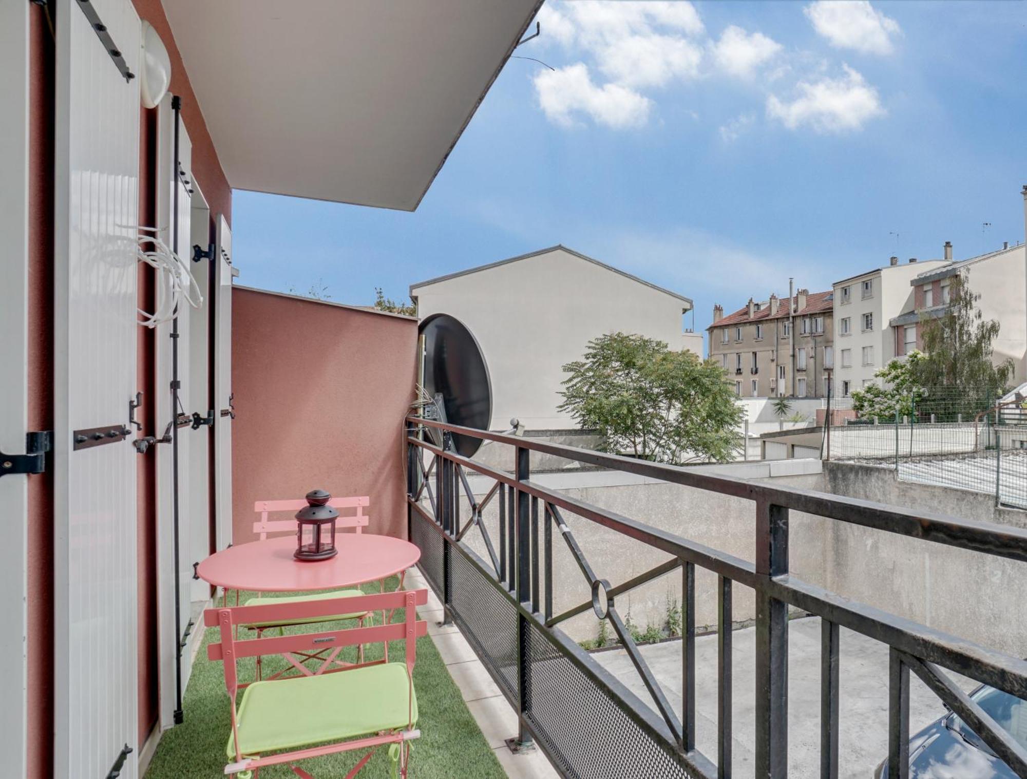 Chic Apart With Parking Near Paris Обервилье Экстерьер фото